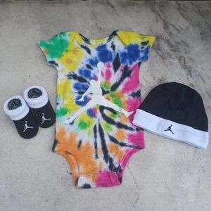 Nike Air Jordan 3 Pieces Set Baby Infant Tie Dye Bodysuit Bootie Gift Set